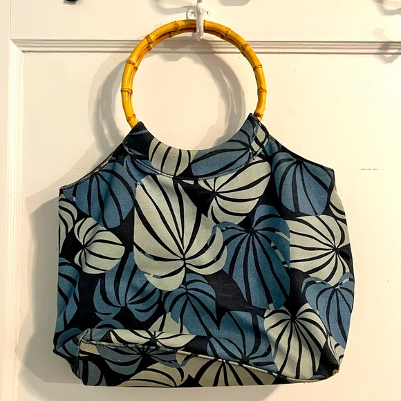 3/$30 Gap canvas purse with bamboo handles - Picture 1 of 2